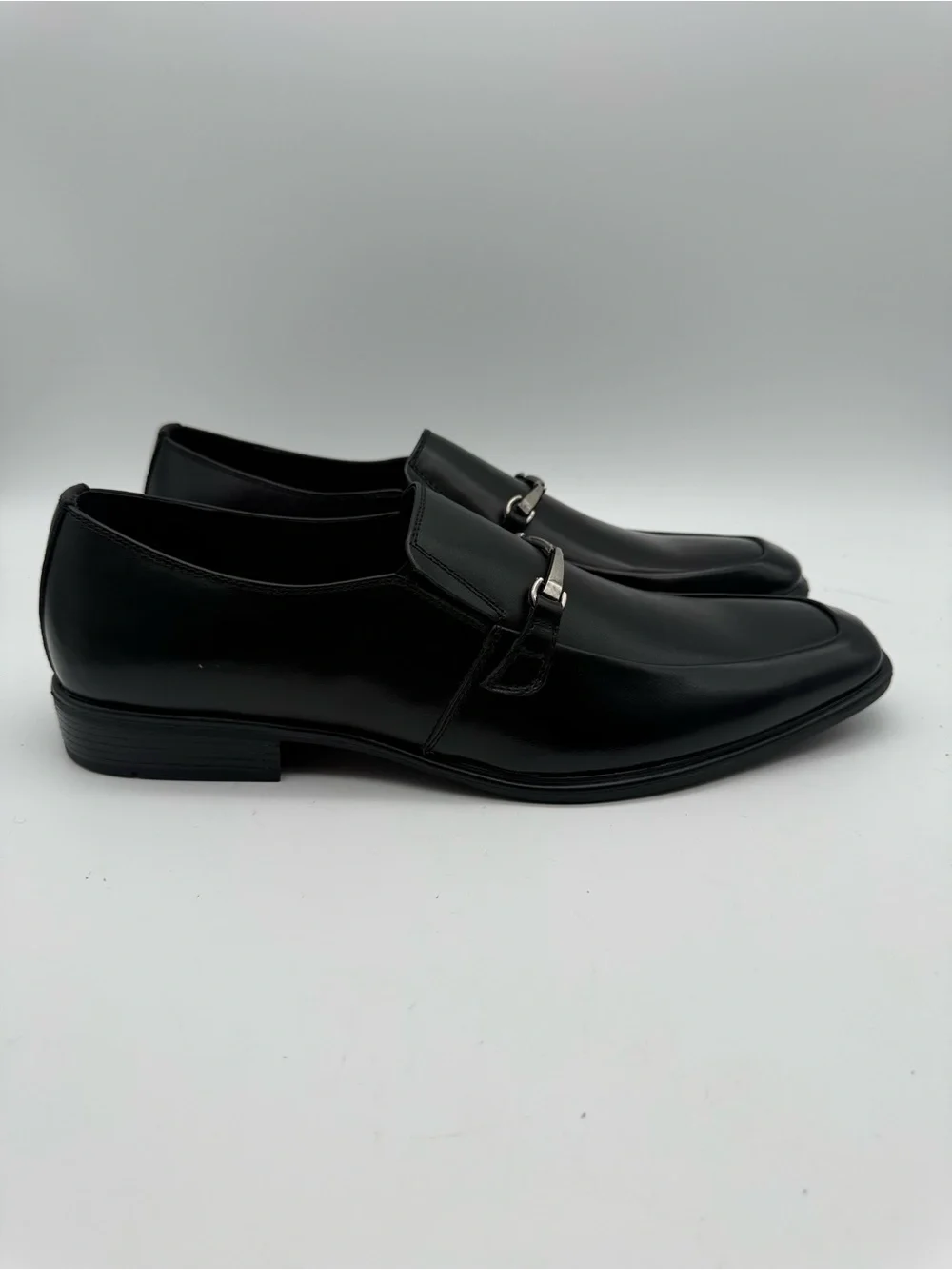 BRAND NEW Claiborne Wilhem Men's Black Leather Loafers Silver Bit Size 10 M